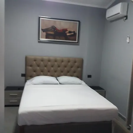 Ali Demi 3* تيرانا